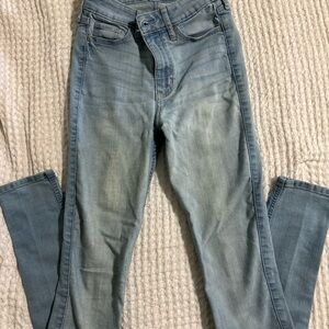 Hollister Women's Light Wash Skinny Jeans